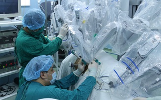 Khám phá ca mổ bằng robot tại Bệnh viện Bình dân TP.HCM