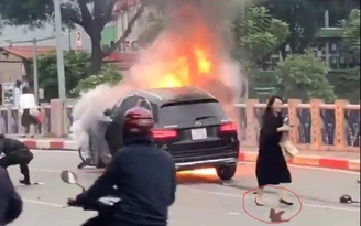 Nữ tài xế lái Mercedes đâm liên hoàn khiến 1 người chết tại Hà Nội