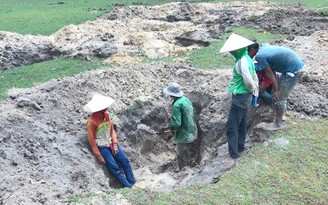 Kiểm tra tình trạng khai thác đá đen ở Phú Yên