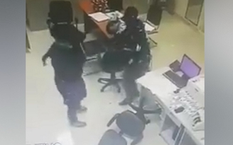 Cướp trạm thu phí Dầu Giây: Tên cướp kề dao, súng vào cổ nhân viên trạm