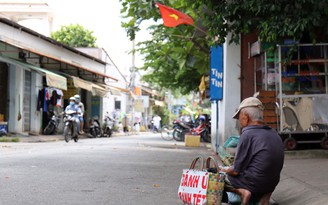 Cha già 97 tuổi: 'Bánh ú đây' khắp ngõ Sài Gòn; nuôi 2 con gái