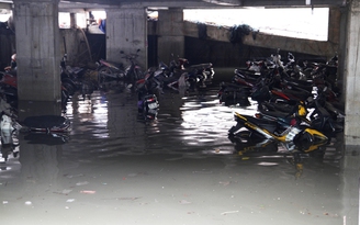 Gửi xe bị ngập nước trong hầm ở Sài Gòn: Xe hư ai đền?