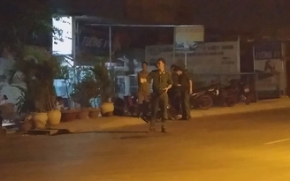 4 người truy sát một thanh niên ở Sài Gòn
