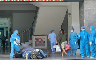 Bác sĩ Trương Hữu Khanh: Covid-19 bùng phát trở lại là do lơ là?