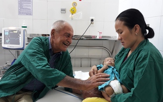 Người 'sống bằng trái tim hiến tặng' đến với bệnh nhi tim Việt Nam
