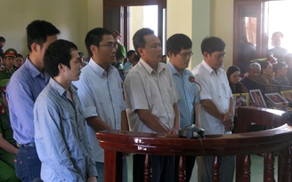 Xét xử vụ công an dùng nhục hình: 'Tôi chỉ cầm dùi cui dọa Kiều'