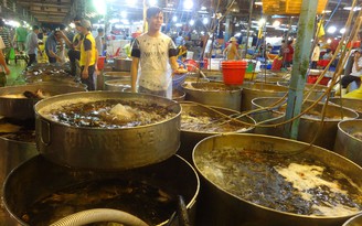 Đêm ở chợ đầu mối lớn nhất Việt Nam