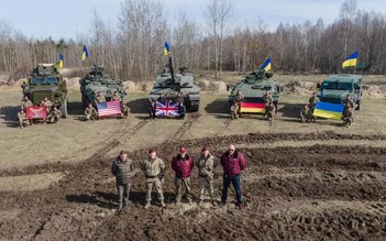 Ukraine nhận xe tăng Challenger, Leopard để chuẩn bị  phản công