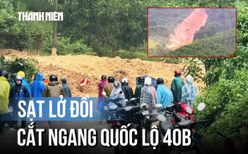 Cận cảnh một phần ngọn núi sạt lở, đất đá chảy như 'thác' qua quốc lộ 40B