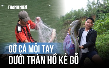 Hồ Kẻ Gỗ đóng cửa xả tràn: Người dân kéo cá mỏi tay, thu tiền triệu