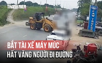 Xe máy múc mất lái, hất văng người đi đường lên trời