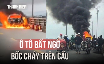 Ô tô chở 3 người bất ngờ bốc cháy dữ dội trên cầu ở Nghệ An