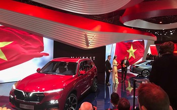 Xe VinFast ra mắt tại Pháp, bán ra Việt Nam vào năm 2019