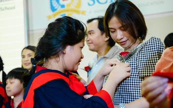 Những khoảnh khắc xúc động tại lễ tốt nghiệp của học sinh Royal School
