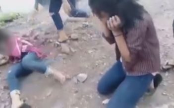 6 nữ sinh Nghệ An dùng dép tát vào mặt bạn gây phẫn nộ