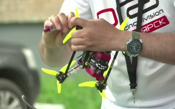 Hấp dẫn cuộc thi tự tay thiết kế drone để bay đua