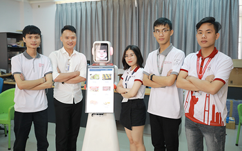 Nhóm Nghiên cứu AI của ĐH Duy Tân chế tạo Robot phục vụ
