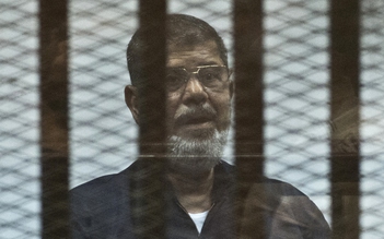 Cựu tổng thống Ai Cập chết giữa phiên tòa xử tội gián điệp