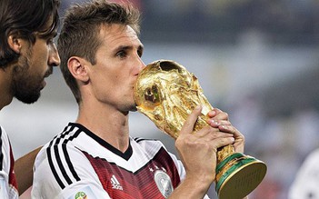 [KÝ ỨC WORLD CUP] Kỷ lục của “Thánh đánh đầu” Klose