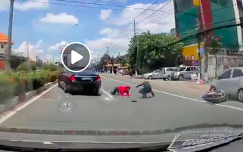 [VIDEO] Tài xế đánh lái ngoạn mục 'cứu' 2 mạng người đang ngã dưới đường