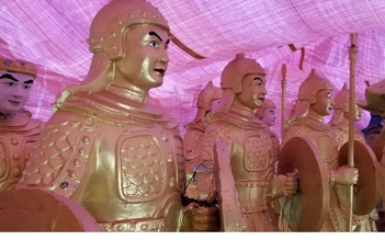 Thực hư về 'tượng lính Trung Quốc thời Tần Thủy Hoàng' trong khu du lịch ở Đà Lạt