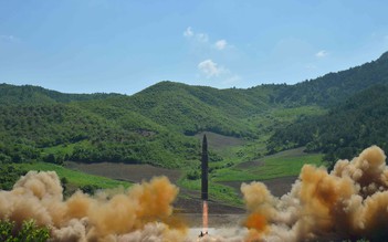 Triều Tiên tuyên bố phóng thành công tên lửa liên lục địa