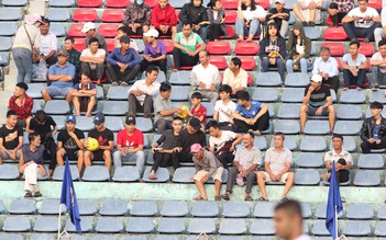V-League: Sân không đạt chuẩn, CLB vẫn được cấp phép hoạt động