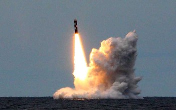 Nga phóng thành công loạt 4 tên lửa đạn đạo Bulava từ tàu ngầm