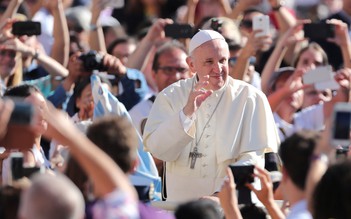 Giáo hoàng yêu cầu họp các giám mục vì bê bối quấy rối tình dục