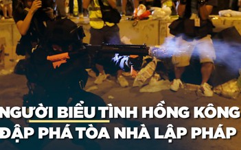 Cảnh sát Hồng Kông vất vả giải vây Hội đồng Lập pháp