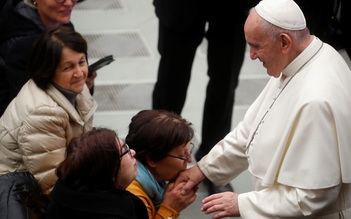 Giáo hoàng bỏ yêu cầu bảo mật với tài liệu về nạn lạm dụng tình dục trẻ em
