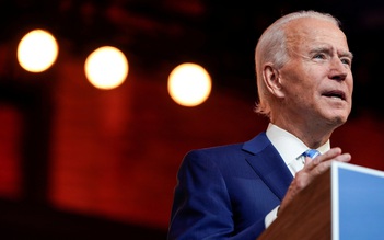 Tổng thống Trump vẫn cáo buộc gian lận bầu cử, ông Biden mong người dân giữ sức khỏe