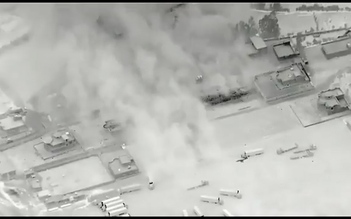 Xem bom Mỹ san bằng mục tiêu trong đợt không kích phiến quân ở Iraq, Syria