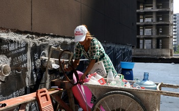 Chủ đầu tư bỏ dở dự án, người mua nhà Trung Quốc khốn khổ