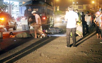 Xe ben chở đất cán chết một phụ nữ trong đêm