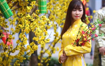 Bạn trẻ Sài Gòn xúng xính váy áo chụp ảnh Tết