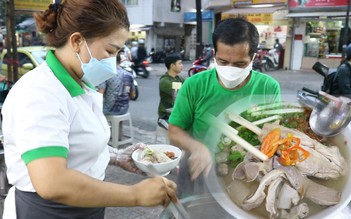 Mua nhà phố, xe hơi nhờ bánh canh sườn cây sau 3 lần phá sản quán nhậu