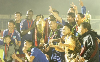 Quảng Nam FC lần đầu vô địch V-League sau 20 năm ra đời