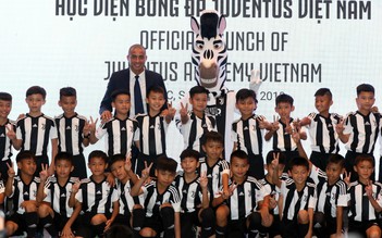 Cựu danh thủ Juventus: 'Ronaldo gửi lời chúc may mắn đến học viên nhí tại Việt Nam'