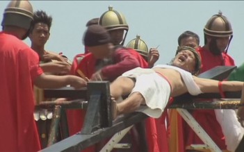 Người công giáo Philippines chịu đau đớn vì lễ Phục Sinh
