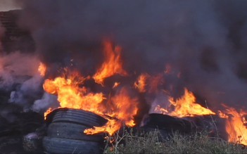 Thiệt hại nặng nề vì cháy kinh hoàng 2 cơ sở kinh doanh lốp ô tô
