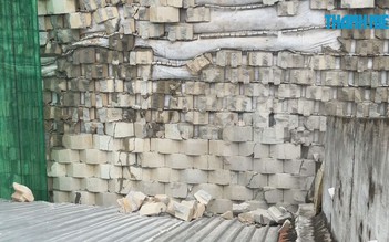 Dân hoảng hốt di dời vì “tường thành” trái phép ở Nha Trang nứt vỡ