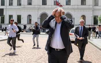 Công tố Thụy Sĩ yêu cầu bản án đối với ông Blatter và huyền thoại Platini