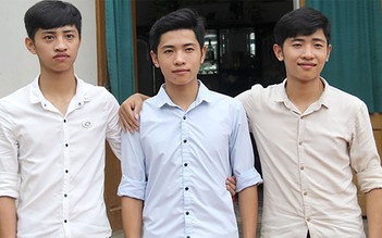 3 anh em sinh ba nhà nghèo cùng đậu trường Sĩ quan Thông tin