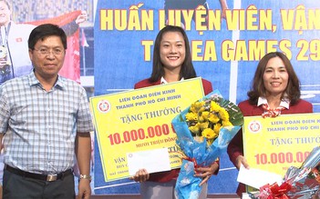 Cô trò Tú Chinh nhận thêm 50 triệu đồng tiền thưởng
