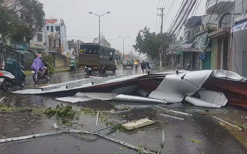 Nha Trang ngổn ngang sau bão