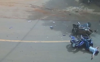 Kinh hoàng cảnh xe máy đấu đầu khiến hai người tử vong