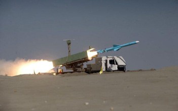Xem tên lửa diệt hạm, UAV tự sát của Iran diệt mục tiêu trong tập trận lớn