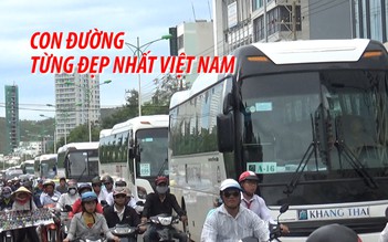 Ùn tắc trên tuyến đường ven biển từng đẹp nhất Việt Nam