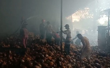 Xưởng chỉ xơ dừa của ông chủ trẻ cháy dữ dội vì chập điện